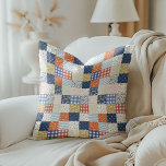 Coussin Patchwork rouge et bleu<br><div class="desc">Confortez-vous avec ce patchwork rouge et bleu d'inspiration vintage jetant un oreiller.</div>
