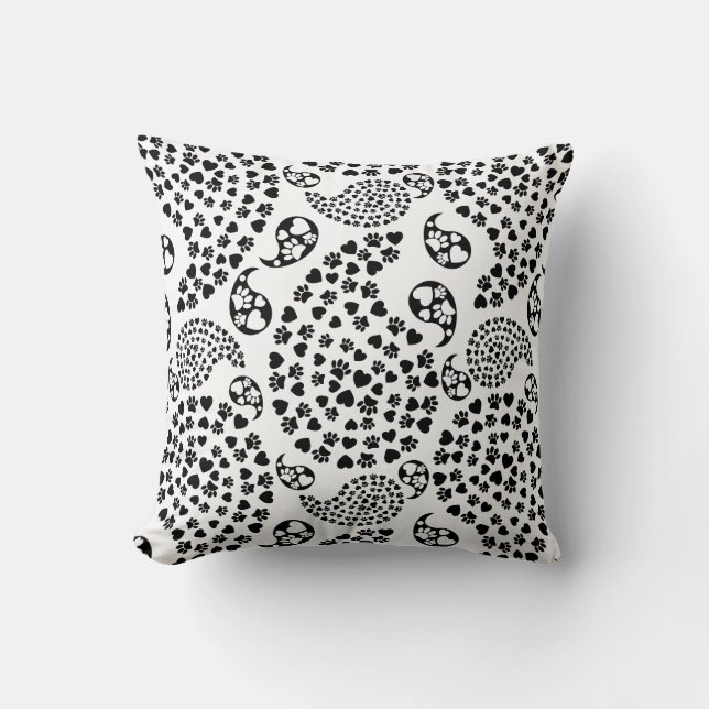 Coussin Pâtes De Chien Noir Et Blanc Et Coeurs Paisley Imp (Recto)