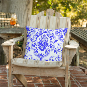 Coussin Patio à motifs floraux bleu et blanc Damas