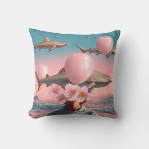Coussin Paysage de rêve surréaliste avec des requins et de