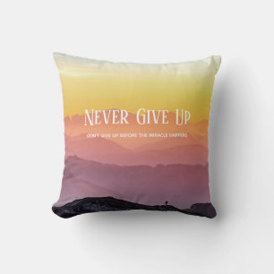 Coussin Paysage des collines Couleurs arc-en-ciel Motivati