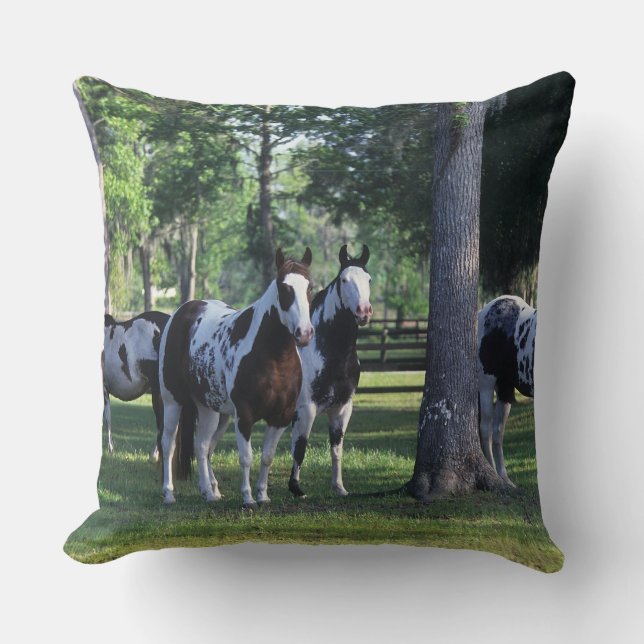 Coussin Peignez les chevaux dans les arbres (Recto)