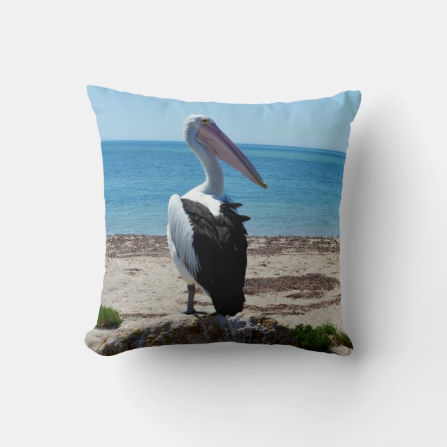 Coussin Pelican Perché Sur Un Rocher De Plage, (Recto)