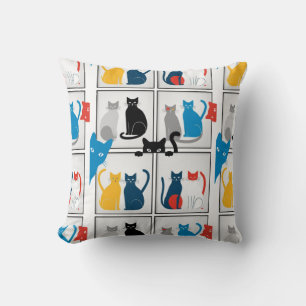 Coussin Pelucheux Patchwork de Chats Colorés