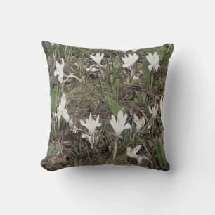 Coussin Perce-Neige Blancs dans l'Herbe de Printemps