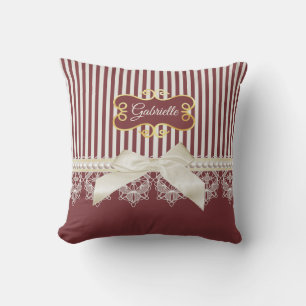 Coussin Perles et dentelle Deep Red Stripes Bow et nom