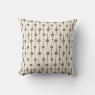 Coussin Perles florales d'Ophélie indulgente Crème de chaî