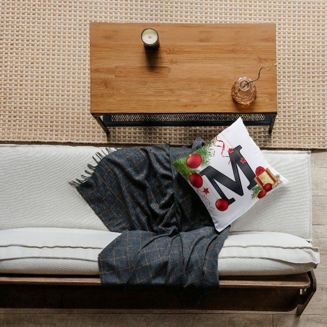 Coussin Personalized pillow with Letter (Créateur téléchargé)