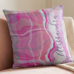 Coussin personnalisé avec nom à carreaux rose viol