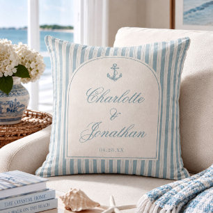 Coussin personnalisé avec noms de couple et rayure