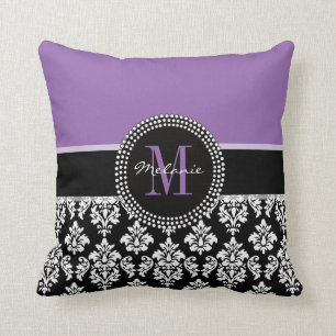 Coussin personnalisé par monogramme pourpre noir