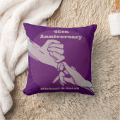 Coussin Personnaliser anniversaire couple romantique main  (Couverture)