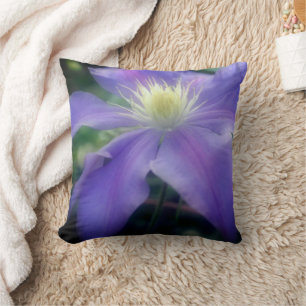 Coussin Pétales de fleur de clématite violette tendre