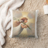 Coussin Petit ange bébé tenant des lis (Couverture)