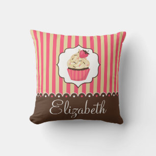 Coussin Petit gâteau mignon de rose et de brun avec le nom