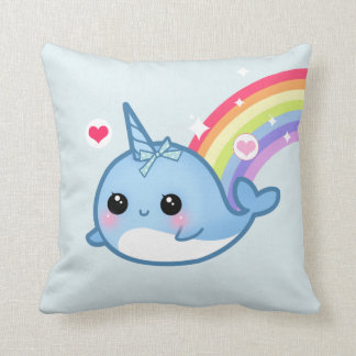 Coussin Petit narval et arc-en-ciel