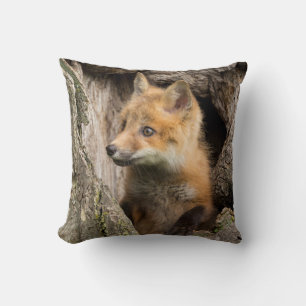 Coussin Petit Renard Rouge dans le Creux d'un Arbre