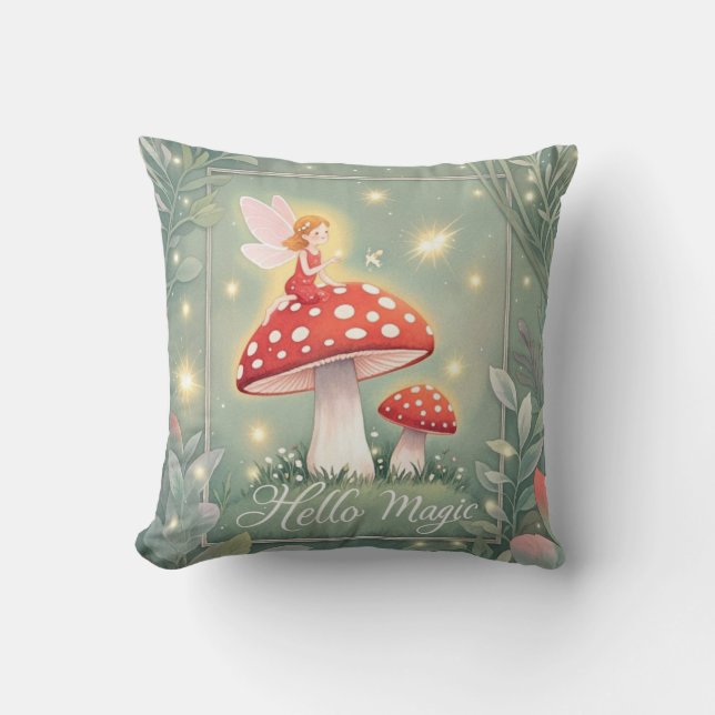 Coussin Petite fée perchée sur le champignon et brillante (Recto)