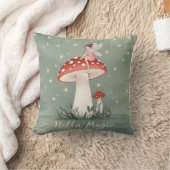 Coussin Petite fée perchée sur un champignon et brillant  (Couverture)