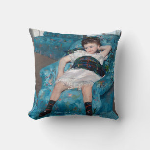 Coussin Petite fille dans un fauteuil bleu, Cassatt