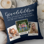 Coussin Petits-enfants Poème 3 Photo Collage Marine Bleu<br><div class="desc">Coussin photo personnalisé pour grands-parents ou petits-enfants. Le poème dit "petits-enfants remplissent une place dans votre coeur que vous ne saviez pas vide" et est écrit avec une calligraphie élégante et une typographie majuscule fantaisiste. Le modèle photo est configuré pour ajouter 3 de vos photos préférées, qui sont affichées dans...</div>