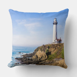 Coussin Phare sur la colline bleu ciel maison blanche océa