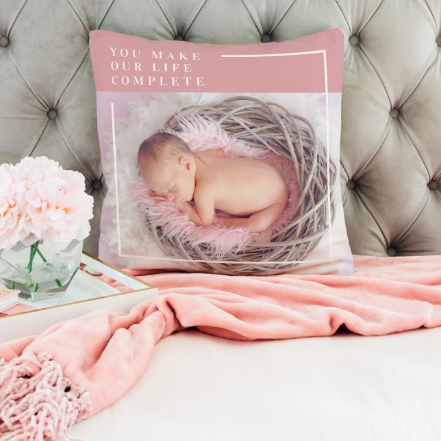Coussin Photo bébé moderne | Rose et blanc | Devis (Créateur téléchargé)