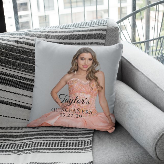 Coussin Photo de fête de Quinceanera (Quinceanera Party Photo Throw Pillow)
