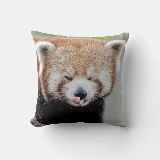 Coussin photo panda rouge. (Recto)