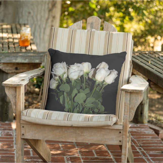 Coussin Photographie de fleurs florales Roses blanches à l (Chaise)