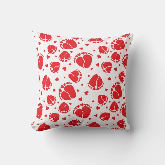Coussin Pieds bébé et Coeurs en rouge (Recto)