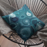 Coussin Pierre d'Agate Bleue turquoise<br><div class="desc">Cette conception a été créée par art numérique. Elle peut être personnalisée en cliquant sur le bouton personnaliser et en modifiant la couleur, en ajoutant un nom, des initiales ou vos mots préférés. Contactez-moi à l'adresse colorflowcreations@gmail.com si vous souhaitez que ce design soit disponible sur un autre produit. Voir d'autres...</div>