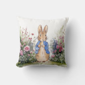 Coussin Pierre le lapin dans son jardin No 2 (Recto)