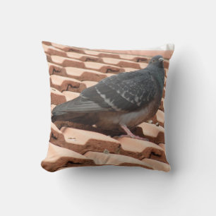 Coussin Pigeon sur le toit