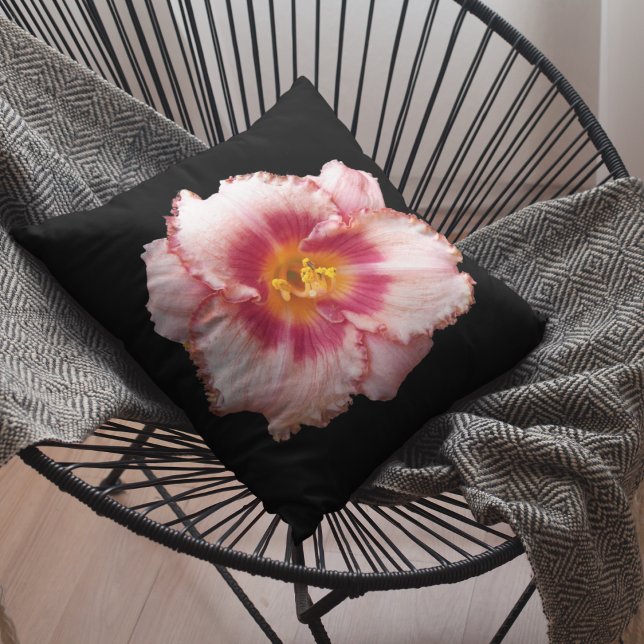 Coussin Pink Daylily Bloom sur Black Floral (In Situ Patio)