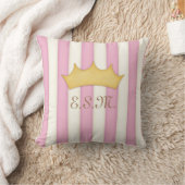 Coussin Pink Stripes Princess Monogram Tête couronnée (Couverture)