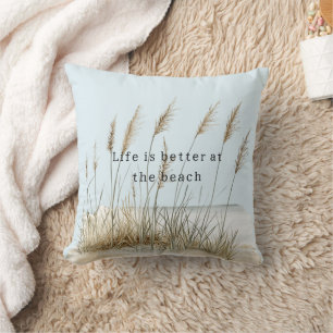 Coussin Plage de sable pieds nus sous le ciel bleu