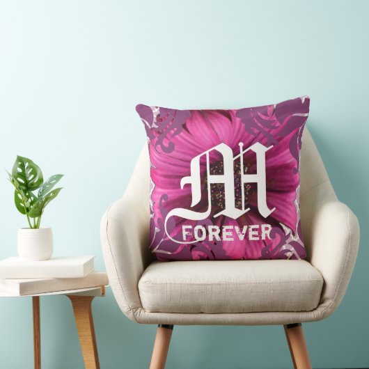 Coussin Plum Custom Gerber Daisy Monogram Mariage Date (Chaise)