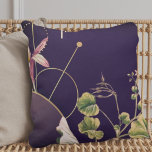 Coussin Plum d'aubergine Artistic Abstrait Botanique<br><div class="desc">Ajoutez une touche d'élégance à votre maison avec cette impression botanique minimaliste aux accents d'aubergine profonde et rose,  vert et or. Le design comprend des couches de feuilles Alexanders Black Lovage sur un arrière - plan géométrique abstrait simple et moderne avec des accents de feuilles roses coordonnés.</div>