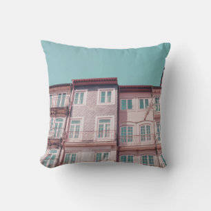 COUSSIN PLUSIEURS MAISONS ROSES AVEC FENÊTRES EN VERRE