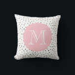 Coussin Points Confetti noirs et blancs Monogramme rose pâ<br><div class="desc">Coussin monogramme élégant et moderne avec motif pois noir avec étiquette de bord de pétoncle rose vif. Ce coussin minimaliste personnalisé sera parfait comme un cadeau.</div>