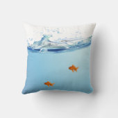 Coussin Poisson d'or sous aquarium (Verso)