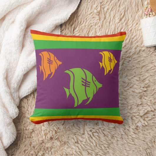 Coussin poisson vert, orange, jaune et vert sur blanc (Couverture)