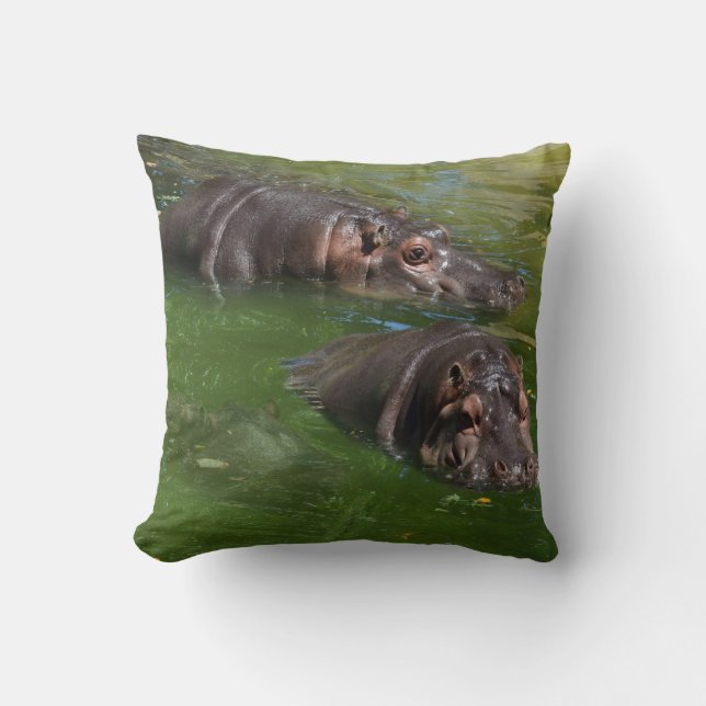 Coussin **"Pondside Play : Deux Hippopotames nageant ensem (Recto)