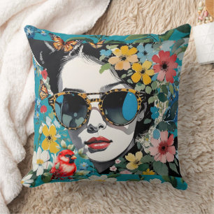 Coussin Pop Art Face avec Fleurs, Oiseaux et Papillons