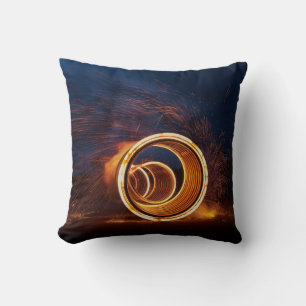 Coussin Portail Spatial Tubulaire S'ouvre Parmi les Étince