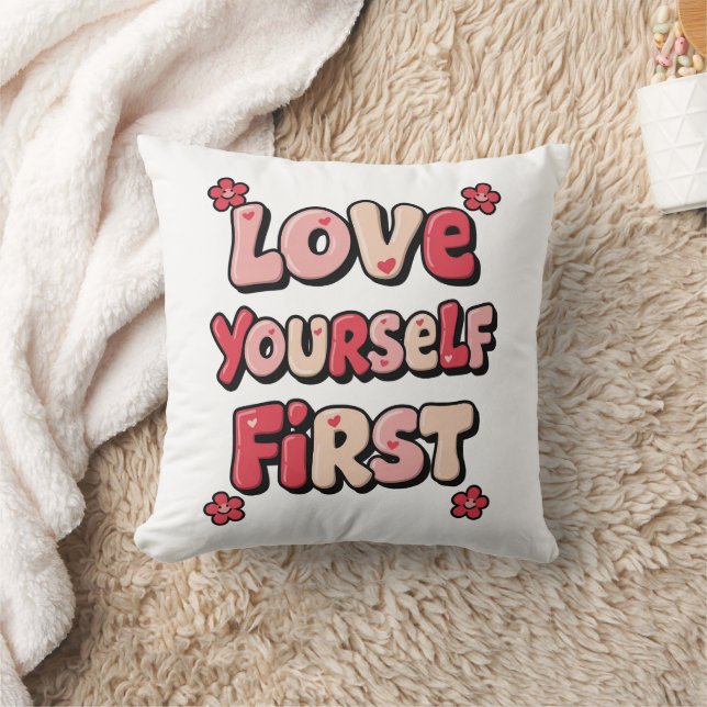 Coussin Positive Self Love "Love Yourself First" (Couverture)