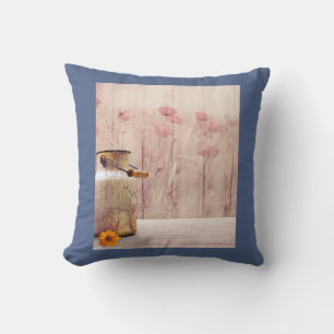 Coussin Pot à lait rustique de style campagnard sur du fau