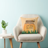 Coussin Pot de miel abeille bourdon sur une nurserie jaune (Chaise)