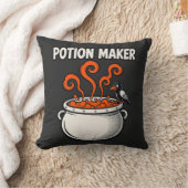 Coussin Potion Maker Witchy Comic Tee (Couverture)